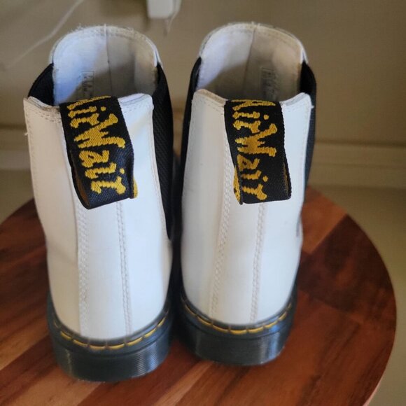 Dr. Martens Dorrian Pull on White Leather Chelsea Boots Unisex Men's SZ 8 - Picture 8 of 9